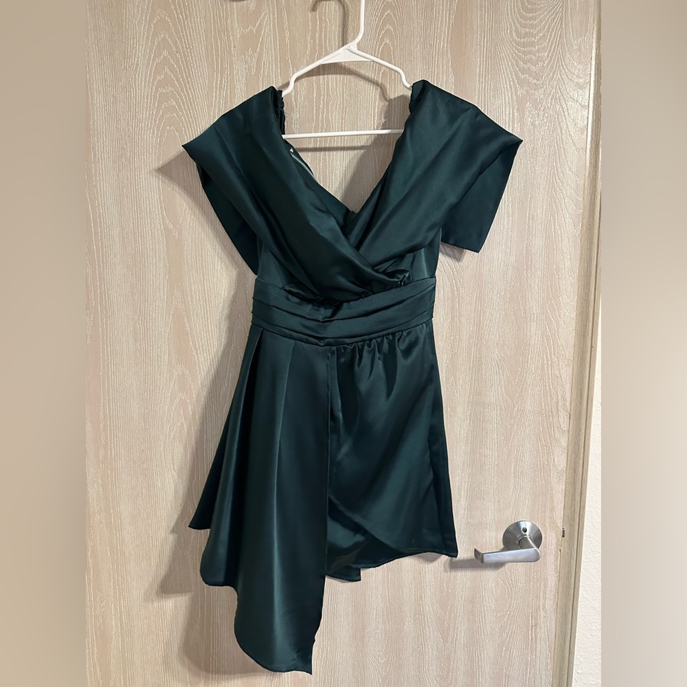 Off shoulder bow dress